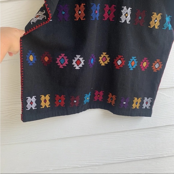 Margot by Loren Black Embroidered V Neck Tunic Top One Size Geometric - Picture 5 of 12